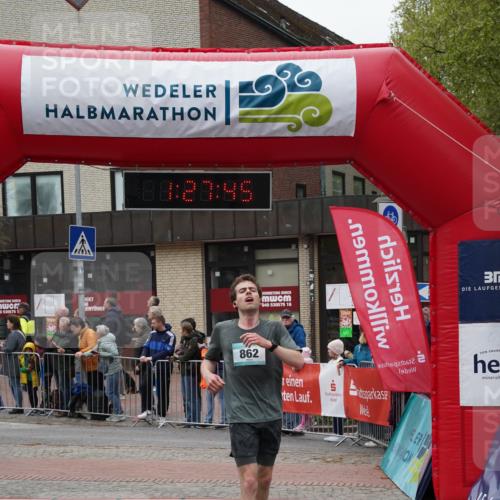 04.05.2025 - 8. Wedeler Halbmarathon Felixshl http://msf.ph/oto/7817204 04.05.2025 11:27:43 Ziel 862, 1081, 1208 meine-sportfotos.de
