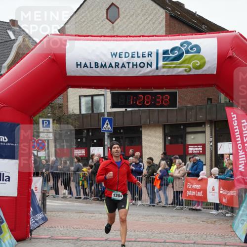 04.05.2025 - 8. Wedeler Halbmarathon Felixshl http://msf.ph/oto/7817267 04.05.2025 11:28:36 Ziel 227, 1204 meine-sportfotos.de