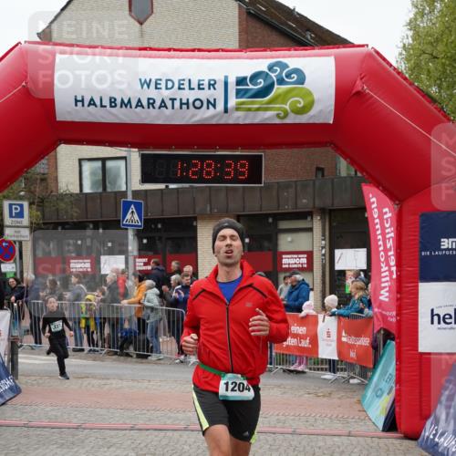 04.05.2025 - 8. Wedeler Halbmarathon Felixshl http://msf.ph/oto/7817273 04.05.2025 11:28:37 Ziel 227, 228, 1204 meine-sportfotos.de