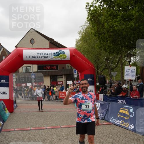04.05.2025 - 8. Wedeler Halbmarathon Felixshl http://msf.ph/oto/7817293 04.05.2025 11:28:47 Ziel 27, 159, 301, 853 meine-sportfotos.de
