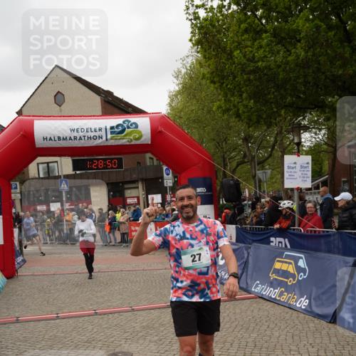 04.05.2025 - 8. Wedeler Halbmarathon Felixshl http://msf.ph/oto/7817296 04.05.2025 11:28:48 Ziel 27, 159, 301, 853 meine-sportfotos.de