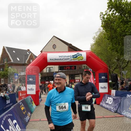 04.05.2025 - 8. Wedeler Halbmarathon Felixshl http://msf.ph/oto/7817334 04.05.2025 11:29:08 Ziel 56, 564, 783, 784, 924, 1139, 1210 meine-sportfotos.de