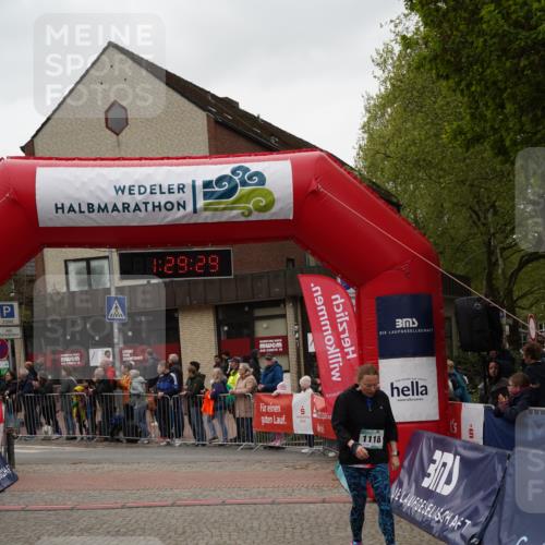 04.05.2025 - 8. Wedeler Halbmarathon Felixshl http://msf.ph/oto/7817362 04.05.2025 11:29:27 Ziel 1118 meine-sportfotos.de