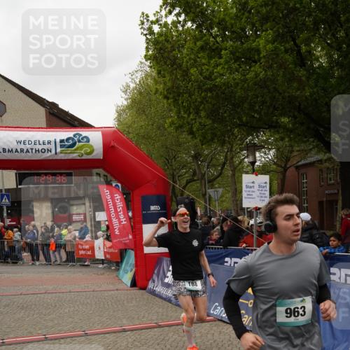 04.05.2025 - 8. Wedeler Halbmarathon Felixshl http://msf.ph/oto/7817373 04.05.2025 11:29:34 Ziel 188, 642, 963 meine-sportfotos.de