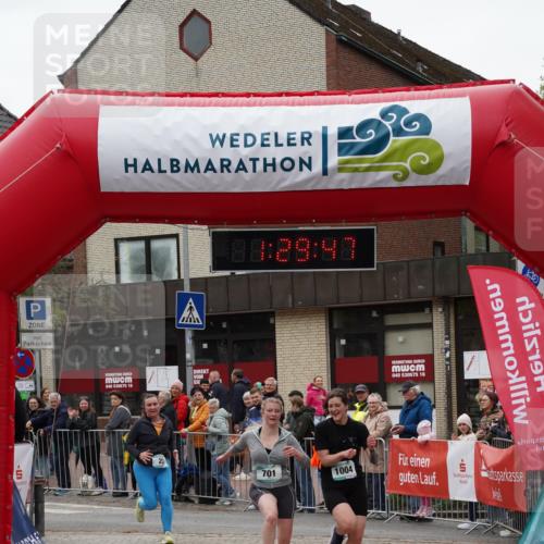 04.05.2025 - 8. Wedeler Halbmarathon Felixshl http://msf.ph/oto/7817396 04.05.2025 11:29:45 Ziel 23, 701, 973, 1004 meine-sportfotos.de