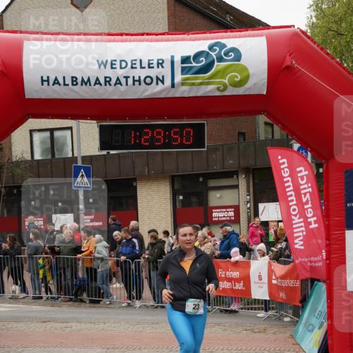 04.05.2025 - 8. Wedeler Halbmarathon Felixshl http://msf.ph/oto/7817406 04.05.2025 11:29:48 Ziel 23, 701, 1004 meine-sportfotos.de
