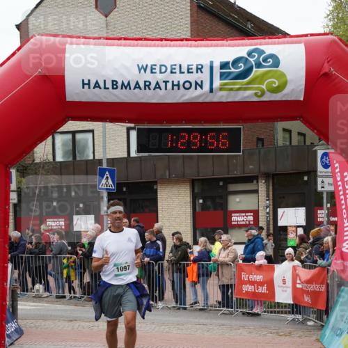 04.05.2025 - 8. Wedeler Halbmarathon Felixshl http://msf.ph/oto/7817417 04.05.2025 11:29:54 Ziel 1097 meine-sportfotos.de