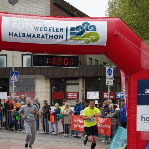 04.05.2025 - 8. Wedeler Halbmarathon Felixshl http://msf.ph/oto/7817424 04.05.2025 11:29:59 Ziel 704, 1097, 1133 meine-sportfotos.de