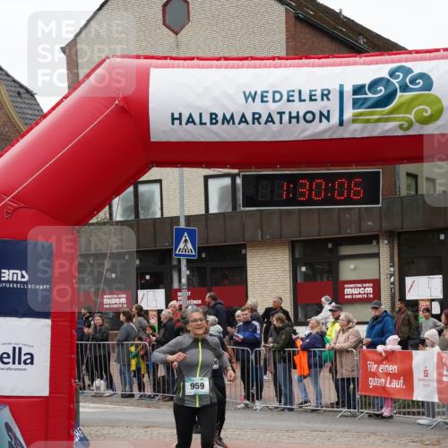 04.05.2025 - 8. Wedeler Halbmarathon Felixshl http://msf.ph/oto/7817436 04.05.2025 11:30:04 Ziel 454, 567, 704, 959, 1006, 1133 meine-sportfotos.de