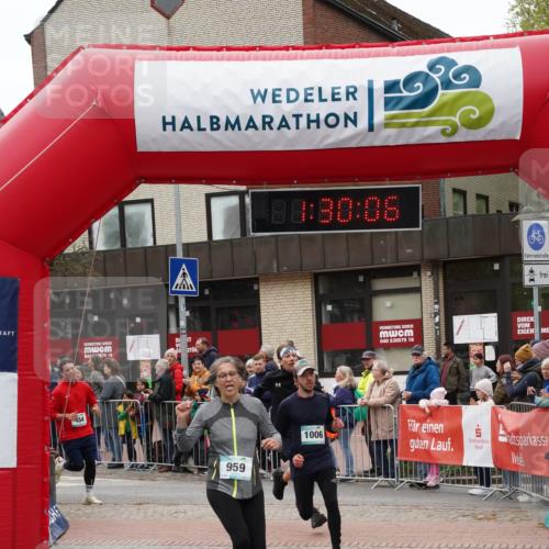 04.05.2025 - 8. Wedeler Halbmarathon Felixshl http://msf.ph/oto/7817439 04.05.2025 11:30:04 Ziel 454, 567, 704, 959, 1006, 1133 meine-sportfotos.de