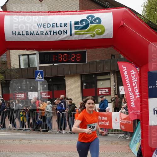 04.05.2025 - 8. Wedeler Halbmarathon Felixshl http://msf.ph/oto/7817478 04.05.2025 11:30:26 Ziel 514, 798, 929, 1111 meine-sportfotos.de