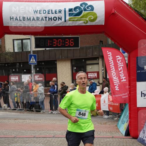 04.05.2025 - 8. Wedeler Halbmarathon Felixshl http://msf.ph/oto/7817491 04.05.2025 11:30:34 Ziel 798, 846 meine-sportfotos.de