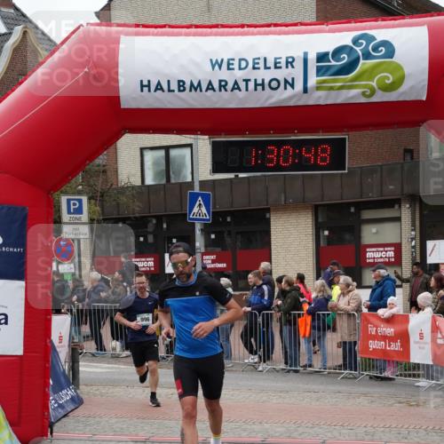 04.05.2025 - 8. Wedeler Halbmarathon Felixshl http://msf.ph/oto/7817510 04.05.2025 11:30:46 Ziel 656, 659, 996 meine-sportfotos.de