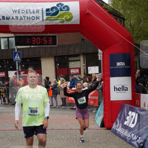 04.05.2025 - 8. Wedeler Halbmarathon Felixshl http://msf.ph/oto/7817525 04.05.2025 11:30:51 Ziel 155, 610, 616, 656, 659, 996 meine-sportfotos.de
