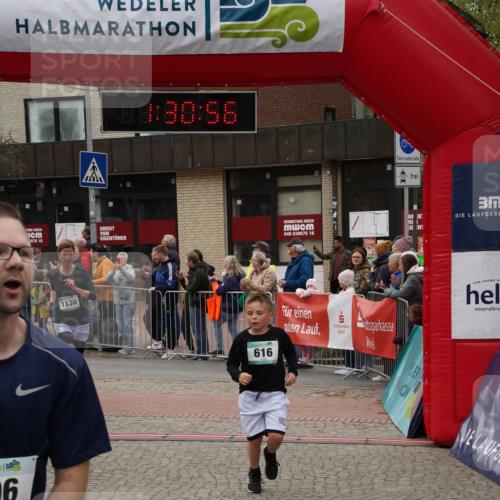 04.05.2025 - 8. Wedeler Halbmarathon Felixshl http://msf.ph/oto/7817528 04.05.2025 11:30:54 Ziel 155, 610, 616, 656, 996, 1130 meine-sportfotos.de
