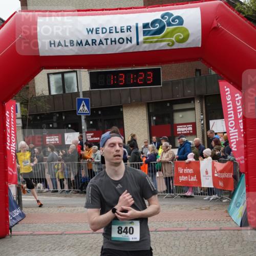 04.05.2025 - 8. Wedeler Halbmarathon Felixshl http://msf.ph/oto/7817571 04.05.2025 11:31:21 Ziel 840, 934 meine-sportfotos.de