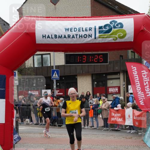 04.05.2025 - 8. Wedeler Halbmarathon Felixshl http://msf.ph/oto/7817572 04.05.2025 11:31:23 Ziel 840, 863, 934 meine-sportfotos.de