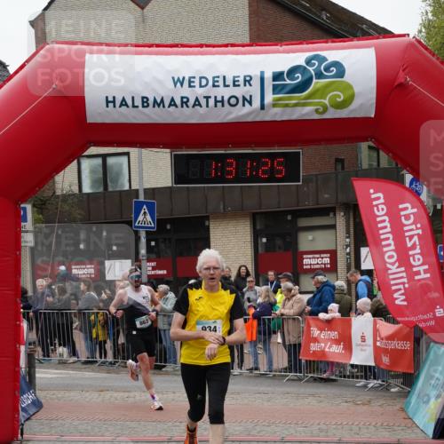 04.05.2025 - 8. Wedeler Halbmarathon Felixshl http://msf.ph/oto/7817573 04.05.2025 11:31:23 Ziel 840, 863, 934 meine-sportfotos.de