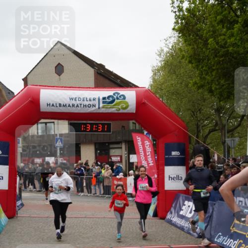 04.05.2025 - 8. Wedeler Halbmarathon Felixshl http://msf.ph/oto/7817591 04.05.2025 11:31:29 Ziel 77, 699, 863, 934, 1039, 1041, 1124 meine-sportfotos.de