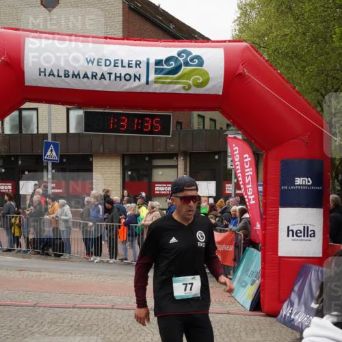 04.05.2025 - 8. Wedeler Halbmarathon Felixshl http://msf.ph/oto/7817601 04.05.2025 11:31:33 Ziel 77, 699, 1039, 1041, 1124 meine-sportfotos.de