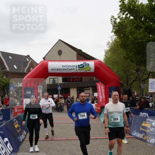 04.05.2025 - 8. Wedeler Halbmarathon Felixshl http://msf.ph/oto/7817621 04.05.2025 11:31:45 Ziel 289, 394, 687, 764, 979 meine-sportfotos.de