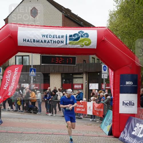 04.05.2025 - 8. Wedeler Halbmarathon Felixshl http://msf.ph/oto/7817643 04.05.2025 11:32:15 Ziel 7, 351 meine-sportfotos.de