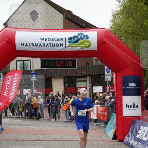 04.05.2025 - 8. Wedeler Halbmarathon Felixshl http://msf.ph/oto/7817646 04.05.2025 11:32:16 Ziel 7, 351 meine-sportfotos.de