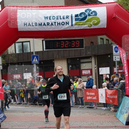 04.05.2025 - 8. Wedeler Halbmarathon Felixshl http://msf.ph/oto/7817683 04.05.2025 11:32:37 Ziel 311, 354, 579, 728, 1101, 1211 meine-sportfotos.de