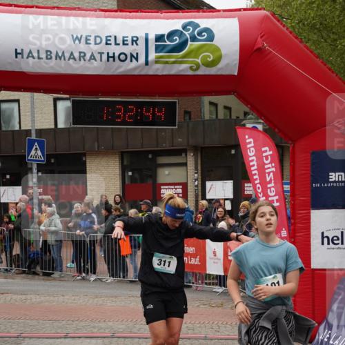 04.05.2025 - 8. Wedeler Halbmarathon Felixshl http://msf.ph/oto/7817697 04.05.2025 11:32:42 Ziel 311, 354, 579, 774, 1101, 1211 meine-sportfotos.de