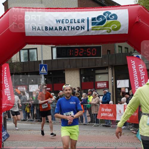 04.05.2025 - 8. Wedeler Halbmarathon Felixshl http://msf.ph/oto/7817713 04.05.2025 11:32:48 Ziel 356, 1053, 1092, 1160 meine-sportfotos.de