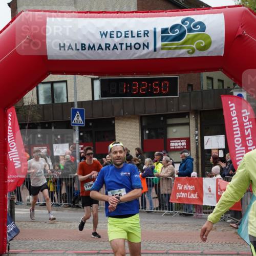 04.05.2025 - 8. Wedeler Halbmarathon Felixshl http://msf.ph/oto/7817714 04.05.2025 11:32:48 Ziel 356, 1053, 1092, 1160 meine-sportfotos.de