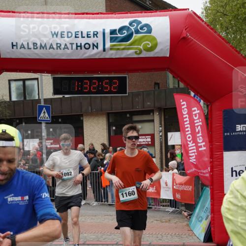 04.05.2025 - 8. Wedeler Halbmarathon Felixshl http://msf.ph/oto/7817719 04.05.2025 11:32:50 Ziel 33, 356, 1053, 1092, 1160 meine-sportfotos.de