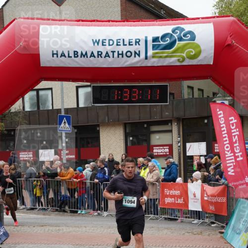 04.05.2025 - 8. Wedeler Halbmarathon Felixshl http://msf.ph/oto/7817766 04.05.2025 11:33:09 Ziel 615, 729, 921, 1040, 1089, 1094, 1215 meine-sportfotos.de