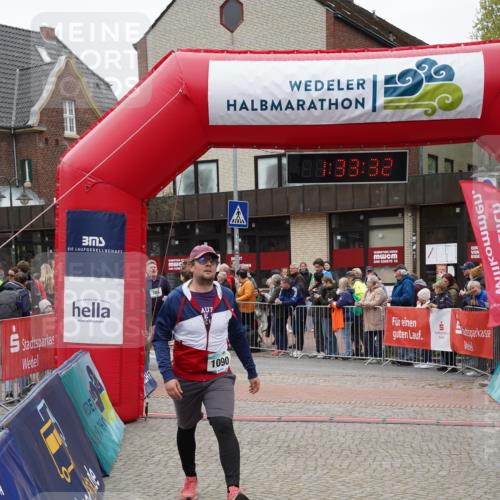 04.05.2025 - 8. Wedeler Halbmarathon Felixshl http://msf.ph/oto/7817806 04.05.2025 11:33:30 Ziel 785, 878, 890, 1090 meine-sportfotos.de