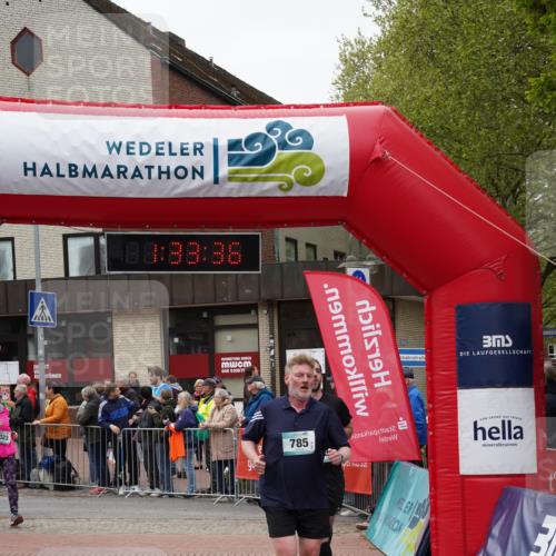 04.05.2025 - 8. Wedeler Halbmarathon Felixshl http://msf.ph/oto/7817807 04.05.2025 11:33:34 Ziel 323, 785, 1090, 1128, 1183 meine-sportfotos.de