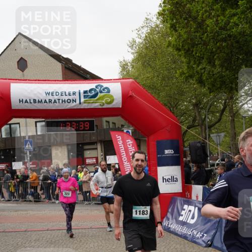 04.05.2025 - 8. Wedeler Halbmarathon Felixshl http://msf.ph/oto/7817816 04.05.2025 11:33:37 Ziel 323, 785, 1128, 1183 meine-sportfotos.de