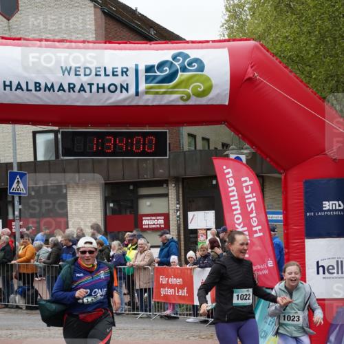 04.05.2025 - 8. Wedeler Halbmarathon Felixshl http://msf.ph/oto/7817853 04.05.2025 11:33:58 Ziel 700, 703, 1022, 1023, 1116 meine-sportfotos.de