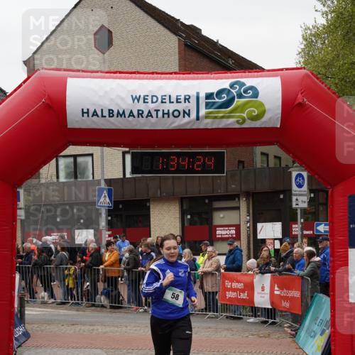 04.05.2025 - 8. Wedeler Halbmarathon Felixshl http://msf.ph/oto/7817878 04.05.2025 11:34:22 Ziel 58, 1060 meine-sportfotos.de