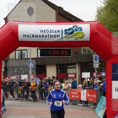 04.05.2025 - 8. Wedeler Halbmarathon Felixshl http://msf.ph/oto/7817879 04.05.2025 11:34:23 Ziel 58, 1060 meine-sportfotos.de