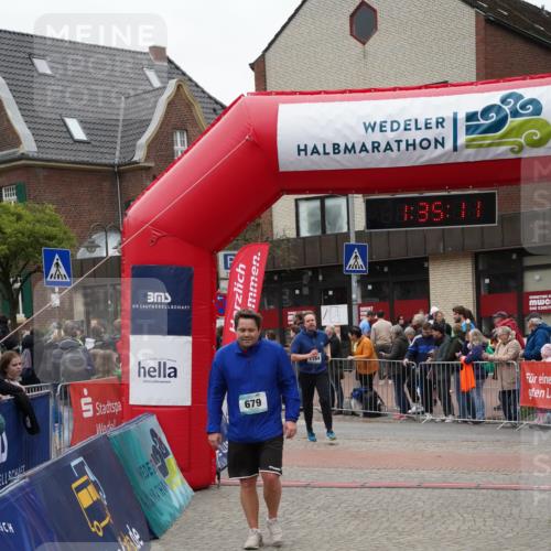 04.05.2025 - 8. Wedeler Halbmarathon Felixshl http://msf.ph/oto/7817947 04.05.2025 11:35:09 Ziel 679, 1164 meine-sportfotos.de