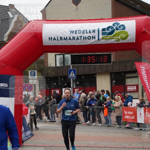04.05.2025 - 8. Wedeler Halbmarathon Felixshl http://msf.ph/oto/7817952 04.05.2025 11:35:11 Ziel 679, 1164 meine-sportfotos.de