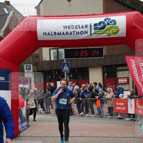 04.05.2025 - 8. Wedeler Halbmarathon Felixshl http://msf.ph/oto/7817953 04.05.2025 11:35:12 Ziel 679, 732, 1029, 1164 meine-sportfotos.de