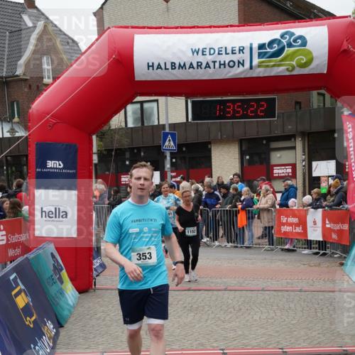 04.05.2025 - 8. Wedeler Halbmarathon Felixshl http://msf.ph/oto/7817969 04.05.2025 11:35:20 Ziel 353, 603, 732, 917, 1029, 1091, 1152 meine-sportfotos.de
