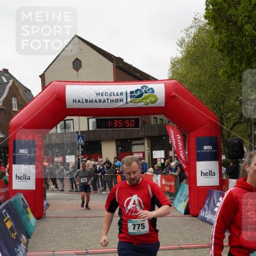 04.05.2025 - 8. Wedeler Halbmarathon Felixshl http://msf.ph/oto/7818026 04.05.2025 11:35:48 Ziel 87, 202, 259, 753, 775 meine-sportfotos.de