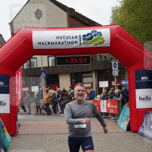 04.05.2025 - 8. Wedeler Halbmarathon Felixshl http://msf.ph/oto/7818032 04.05.2025 11:35:52 Ziel 259 meine-sportfotos.de