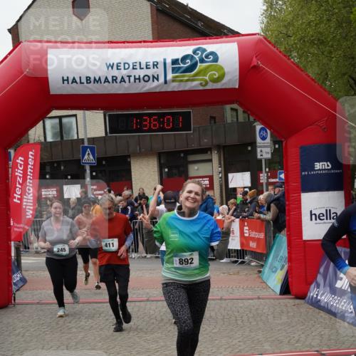 04.05.2025 - 8. Wedeler Halbmarathon Felixshl http://msf.ph/oto/7818040 04.05.2025 11:35:59 Ziel 115, 245, 411, 533, 645, 715, 736, 892 meine-sportfotos.de
