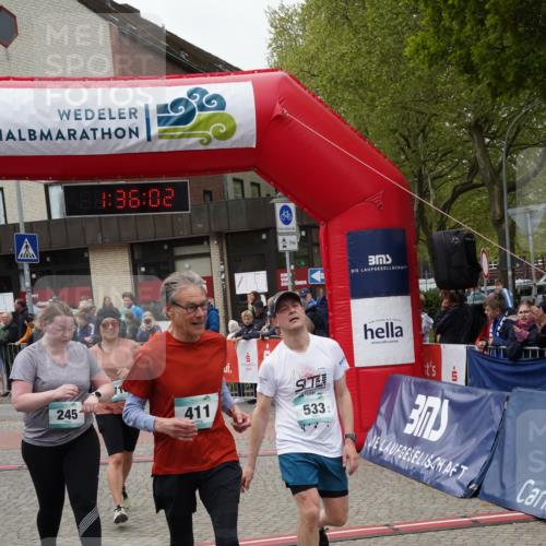 04.05.2025 - 8. Wedeler Halbmarathon Felixshl http://msf.ph/oto/7818046 04.05.2025 11:36:00 Ziel 115, 245, 411, 533, 645, 715, 736, 892 meine-sportfotos.de