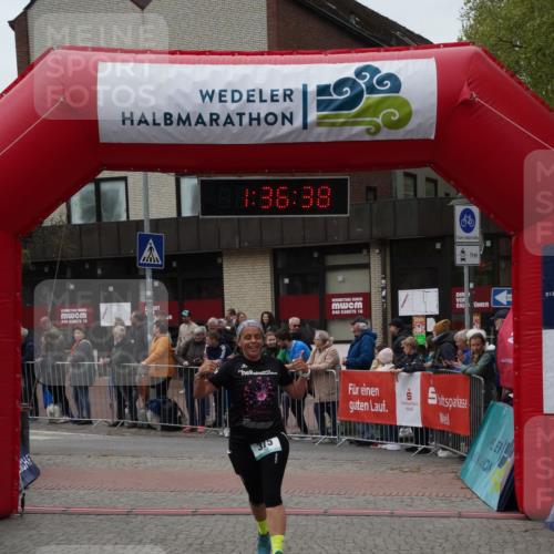 04.05.2025 - 8. Wedeler Halbmarathon Felixshl http://msf.ph/oto/7818087 04.05.2025 11:36:36 Ziel 375 meine-sportfotos.de