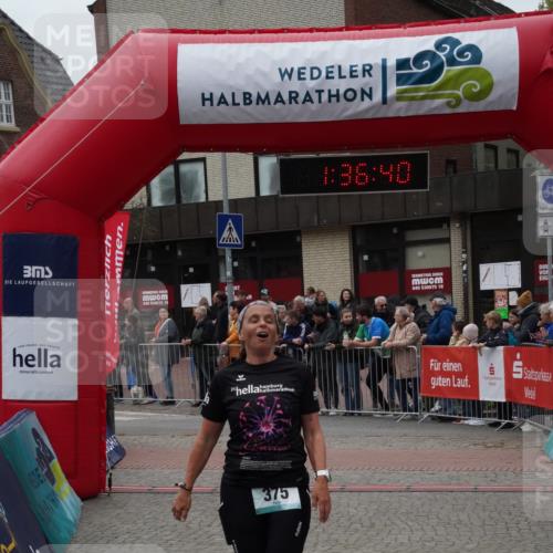 04.05.2025 - 8. Wedeler Halbmarathon Felixshl http://msf.ph/oto/7818095 04.05.2025 11:36:38 Ziel 375 meine-sportfotos.de
