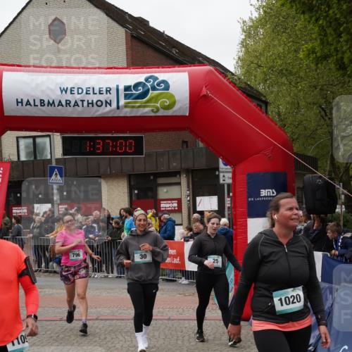 04.05.2025 - 8. Wedeler Halbmarathon Felixshl http://msf.ph/oto/7818122 04.05.2025 11:36:58 Ziel 25, 30, 796, 1020, 1028, 1109 meine-sportfotos.de
